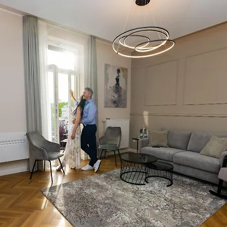 Kaiserhof Victoria 4* באד קיסינגן