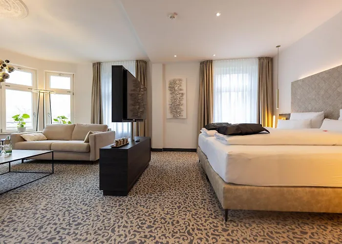 Kaiserhof Victoria מלון 4*