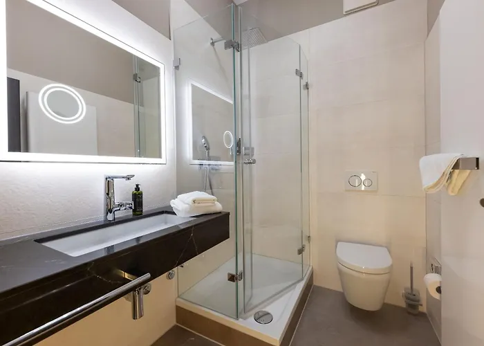 מלון Kaiserhof Victoria 4*