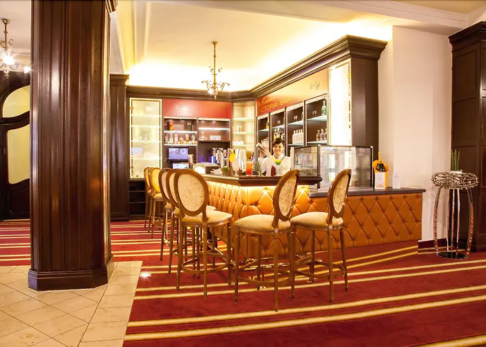 Kaiserhof Victoria מלון 4*