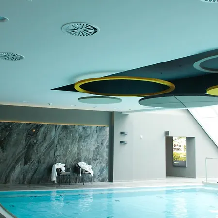 Kaiserhof Victoria Hotel 4*