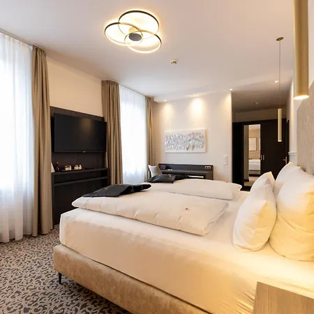 Hotel Kaiserhof Victoria 4*
