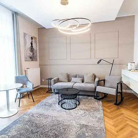 Kaiserhof Victoria Hotel 4*
