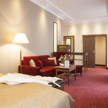 Kaiserhof Victoria Отель 4*