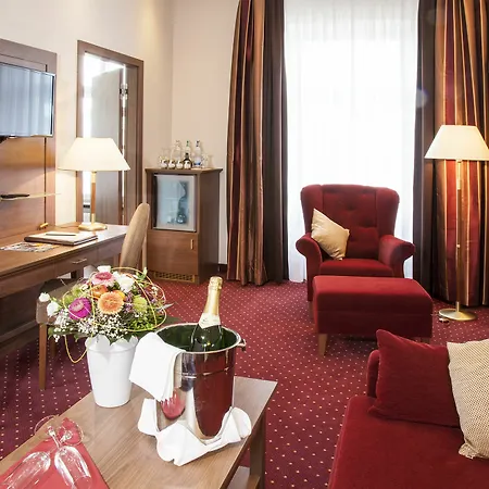 Kaiserhof Victoria Hotel 4*