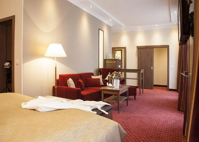 Kaiserhof Victoria Hotel 4*